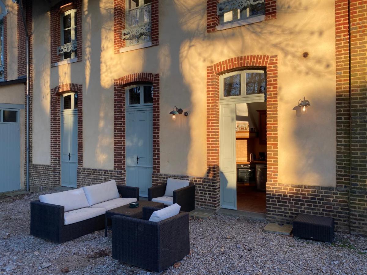 La Maison Du Cavalier, Chateau De Lavenue Pierrefitte-en-Auge Esterno foto