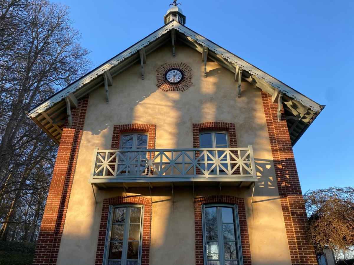La Maison Du Cavalier, Chateau De Lavenue Pierrefitte-en-Auge Esterno foto