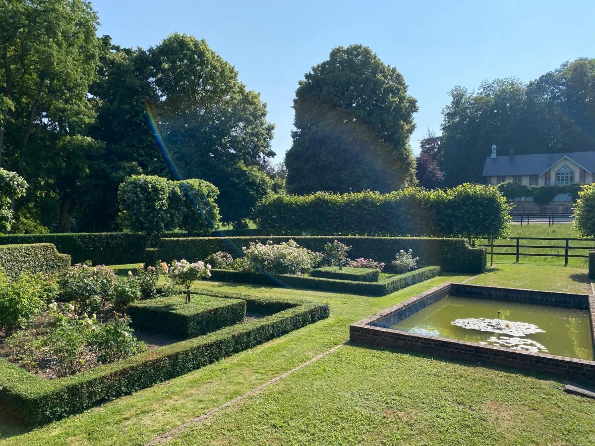 La Maison Du Cavalier, Chateau De Lavenue Pierrefitte-en-Auge Esterno foto