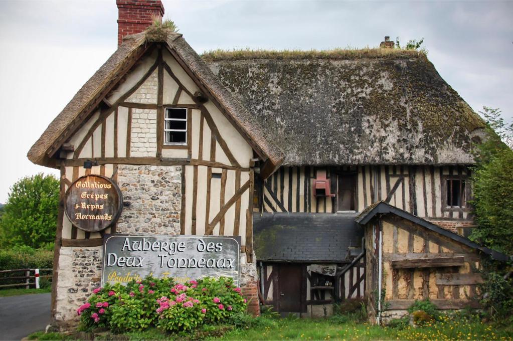 La Maison Du Cavalier, Chateau De Lavenue Pierrefitte-en-Auge Esterno foto
