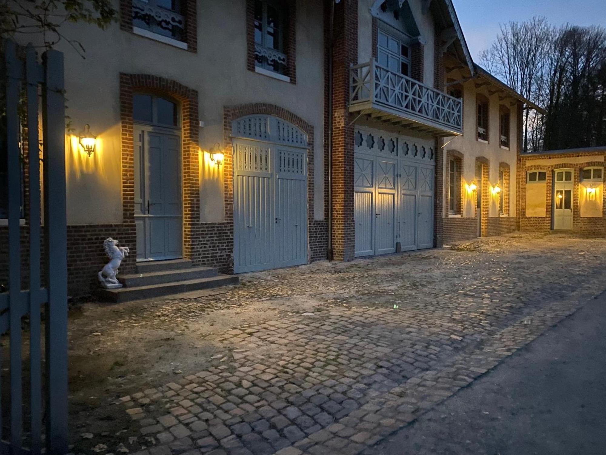 La Maison Du Cavalier, Chateau De Lavenue Pierrefitte-en-Auge Esterno foto