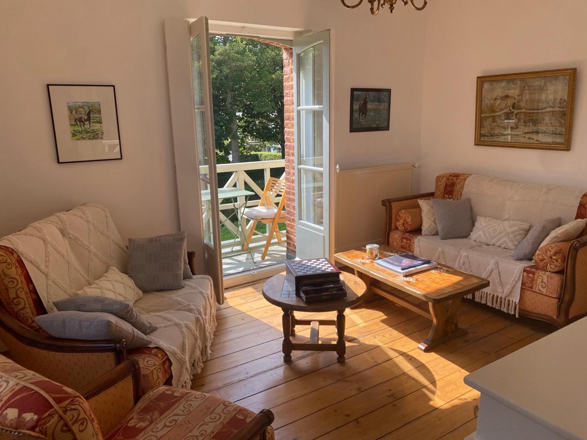 La Maison Du Cavalier, Chateau De Lavenue Pierrefitte-en-Auge Esterno foto